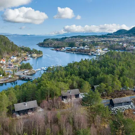 Gunnarhytta, Semesterbostad Valevåg