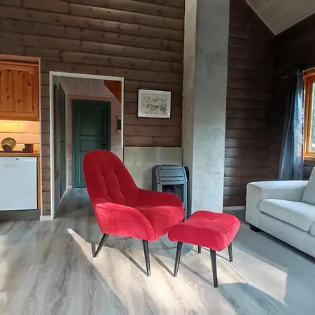 Gunnarhytta, Feriehus Valevåg
